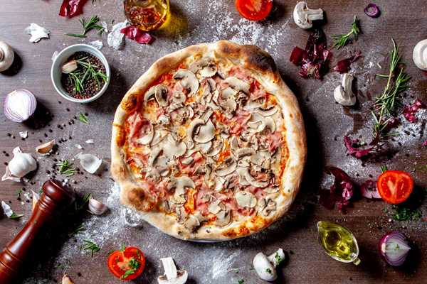Pizza Prosciutto cotto e Funghi Extra